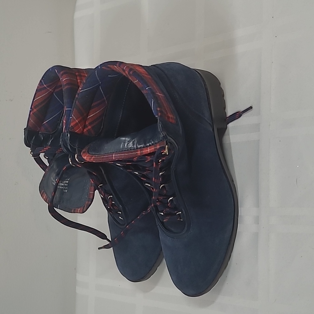Crown & Ivy Women's Ankle Boots - Picture 4 of 8